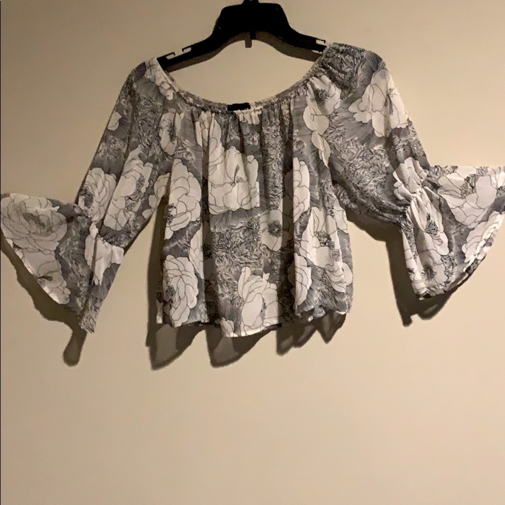 Off the shoulders tops